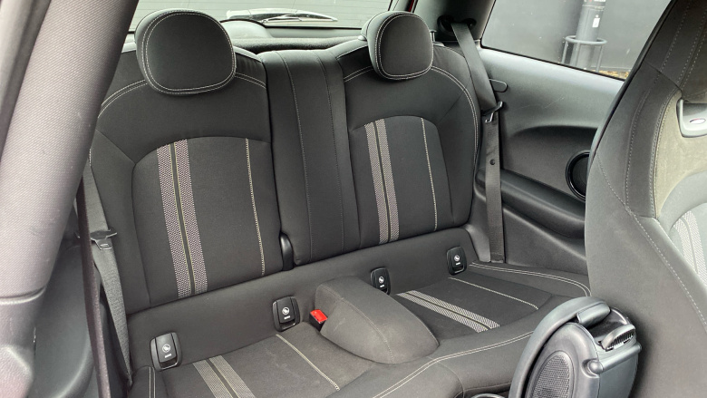 MINI Hatchback 1.5 Cooper Sport II 3dr Auto Petrol Hatchback